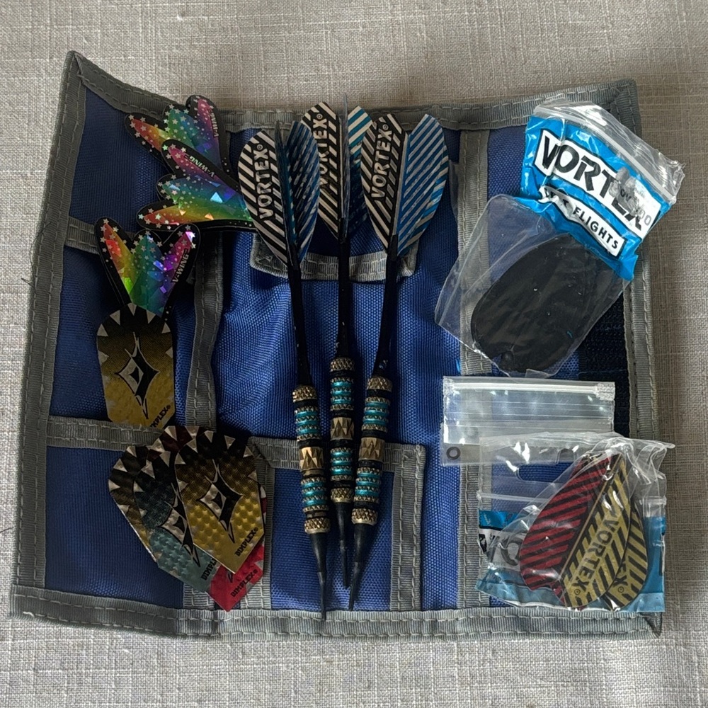 Darts Set with Blue Accents and Assorted Flights